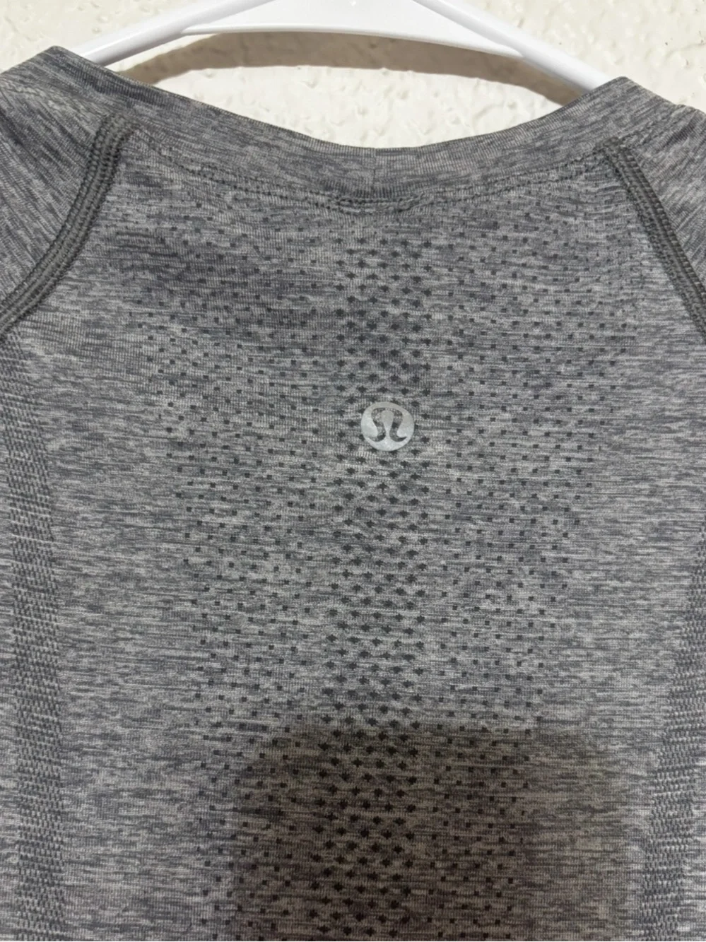 Lululemon Heather Gray Swiftly Tech 2.0 Hip Length